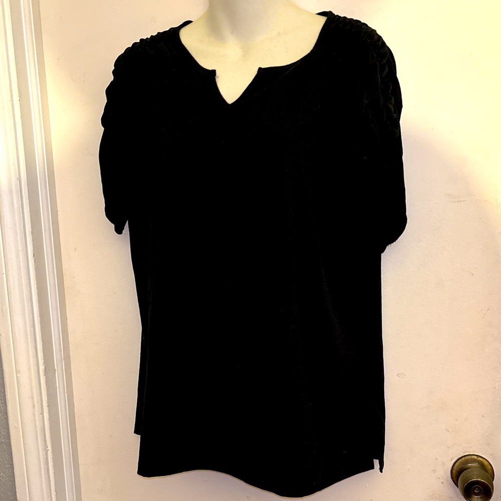 New Camila smocked sleeve black v-neck XXL top